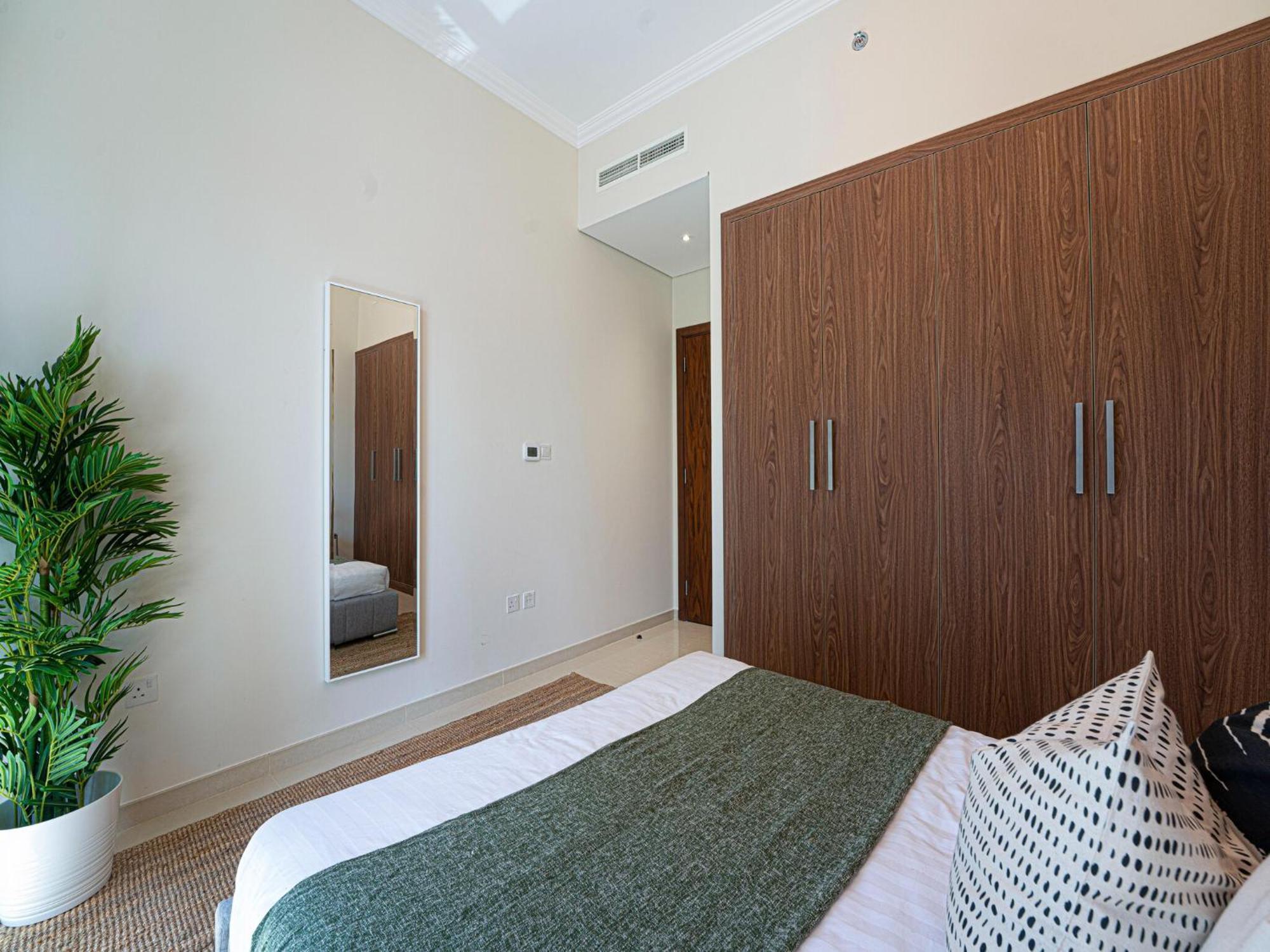 Luxe Apartments Near Dubai Mall Burj Khalifa Pool Gym Parking Екстериор снимка